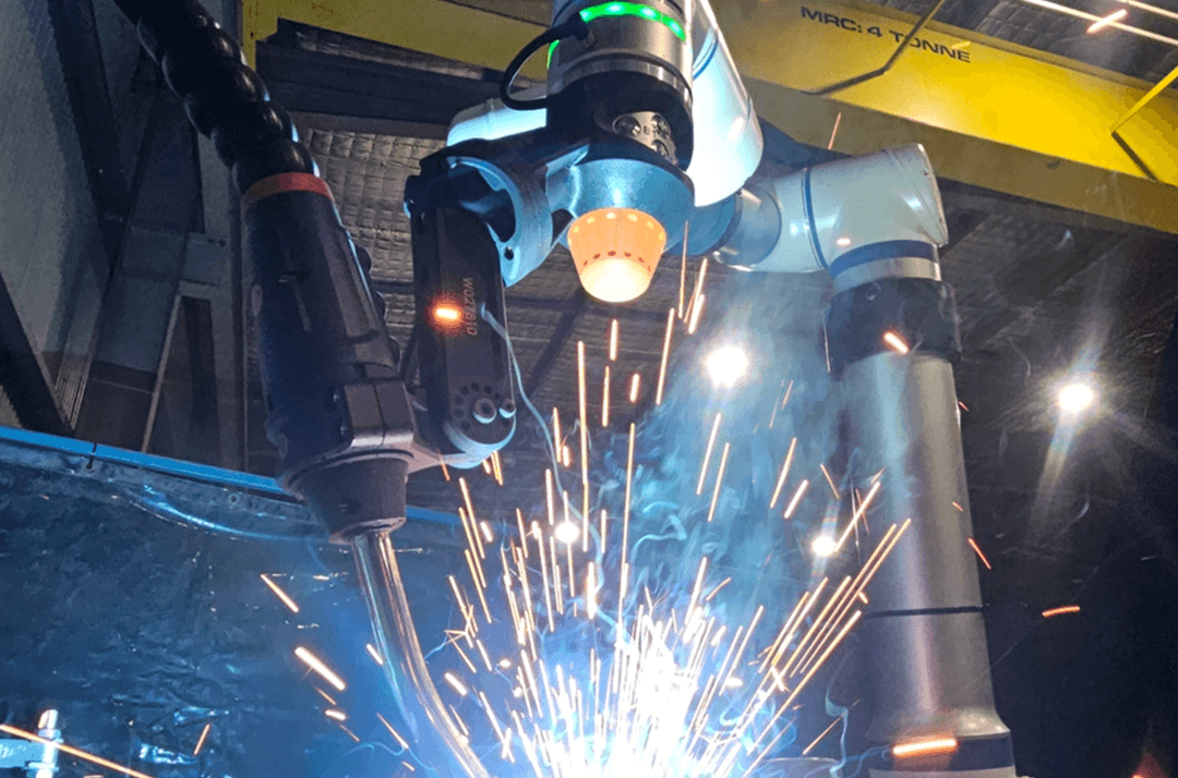Elite Oceania cobot welding demonstration with bright welding arc